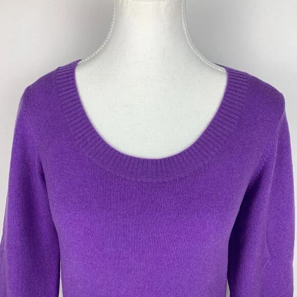 Charter Club Soft Purple Cashmere Sweater - Luxurious S/M Scoop Neck Jumper - Picture 5 of 6